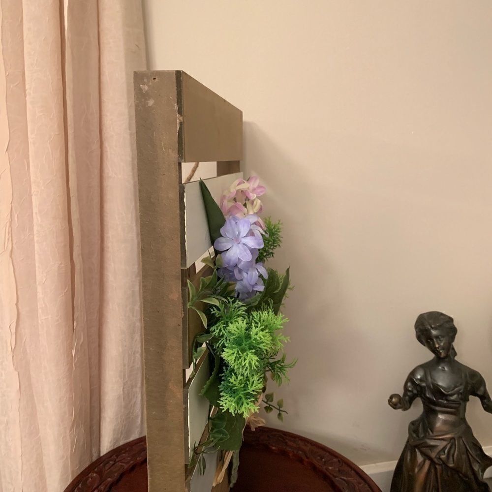 Floral Wall Hanging - Picture 4 of 7
